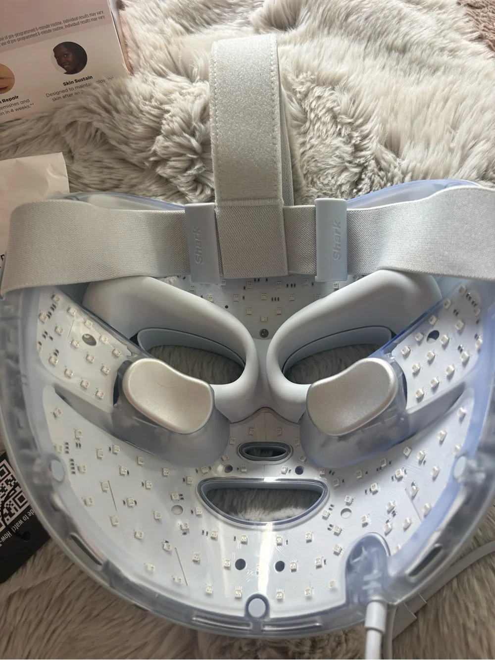 Shark CryoGlow LED Face Mask Under-Eye Cooling Anti Aging & Blemish Repair